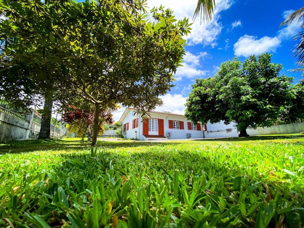 Gite Les Bananiers Saint-Joseph Exterior photo